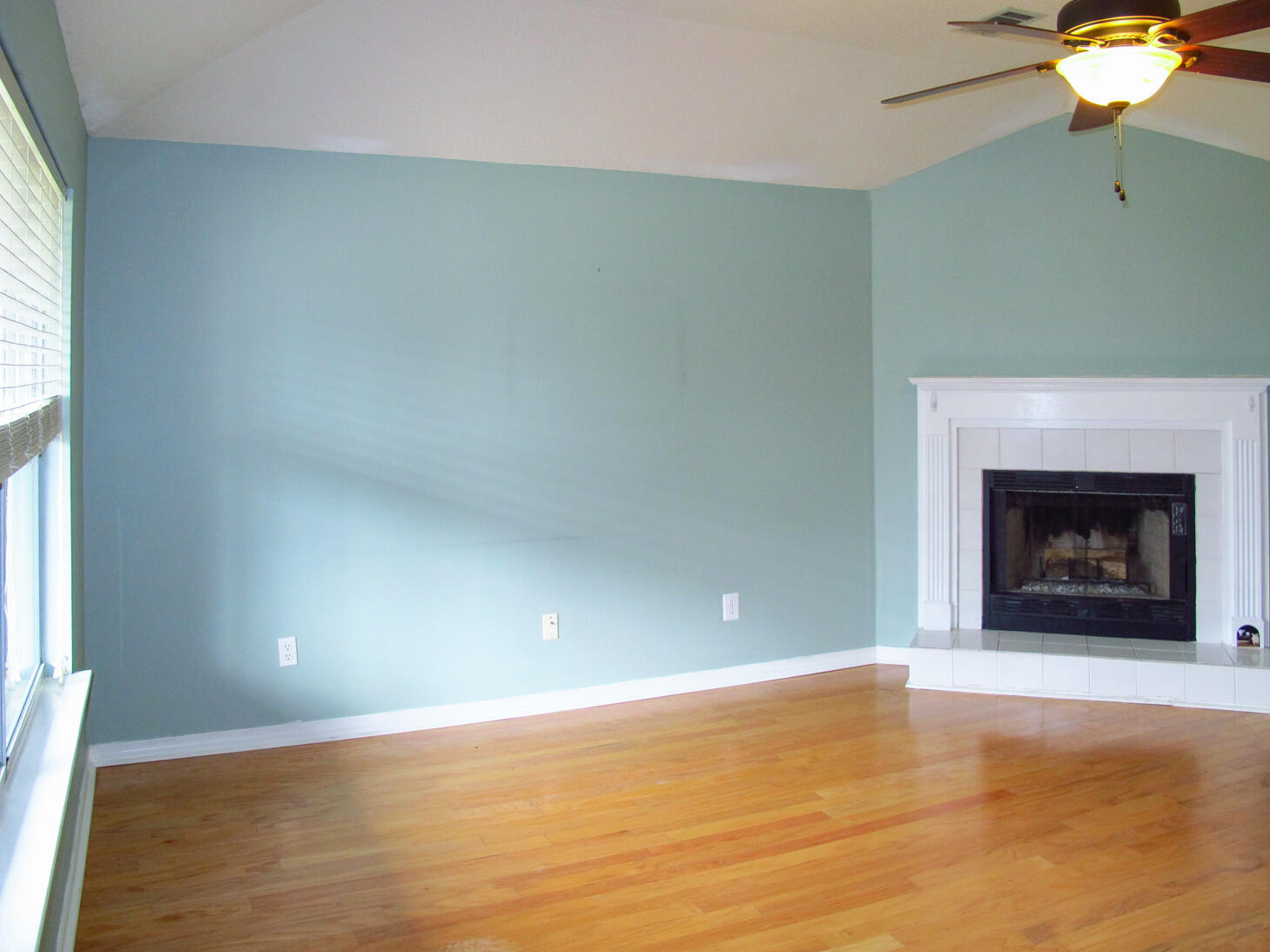 78 Stowe Road Mary Esther, FL 32569 - Photo 7 of 32 Living Room 3