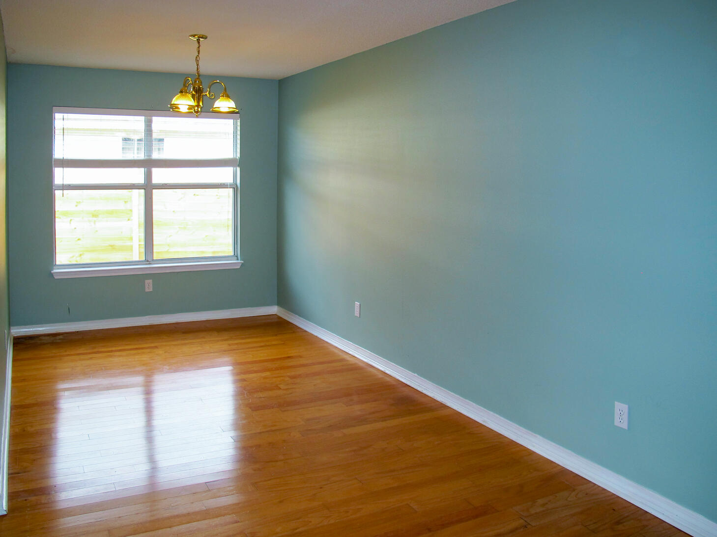 78 Stowe Road Mary Esther, FL 32569 - Photo 10 of 32 Dining Area 1