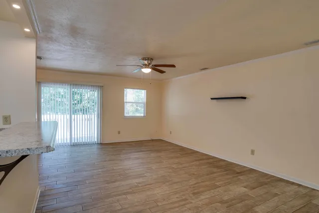 $1,950 | 266 South Villas Court, Tallahassee, FL 32303