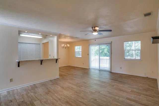 $1,950 | 266 South Villas Court, Tallahassee, FL 32303