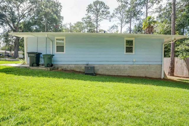 $1,950 | 266 South Villas Court, Tallahassee, FL 32303