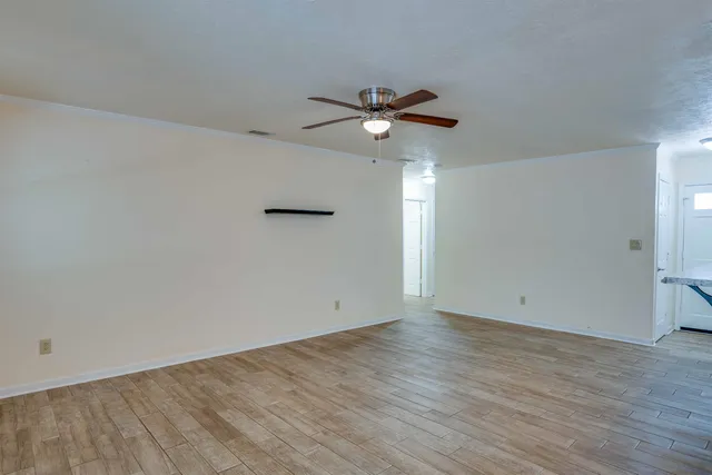 $1,950 | 266 South Villas Court, Tallahassee, FL 32303