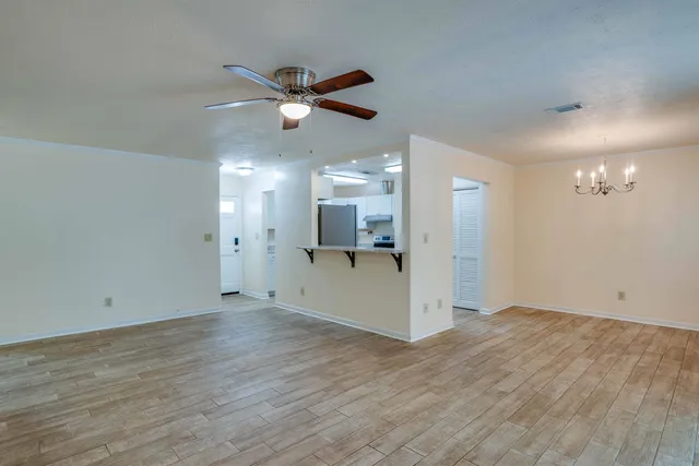 $1,950 | 266 South Villas Court, Tallahassee, FL 32303