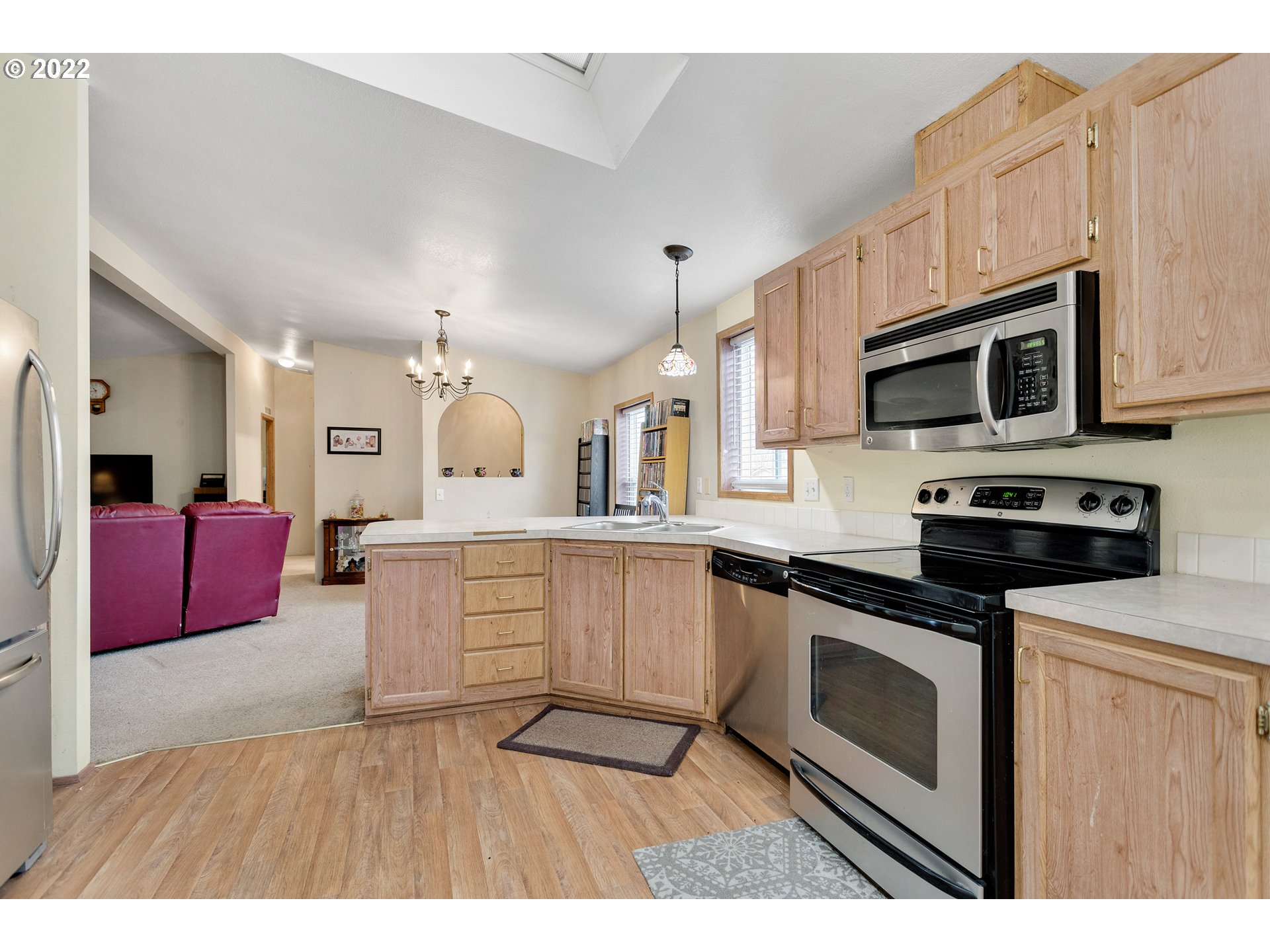17600 Southwest Bunker Oak Road Beaverton, OR 97006 - Photo 12 of 27 Gallery Image 12