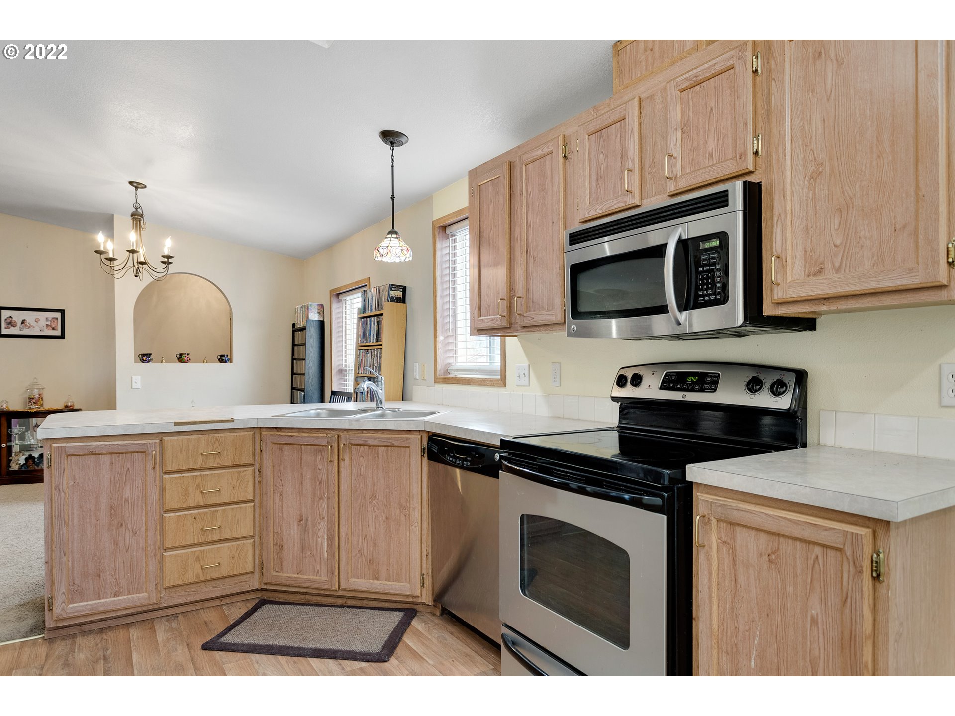17600 Southwest Bunker Oak Road Beaverton, OR 97006 - Photo 13 of 27 Gallery Image 13