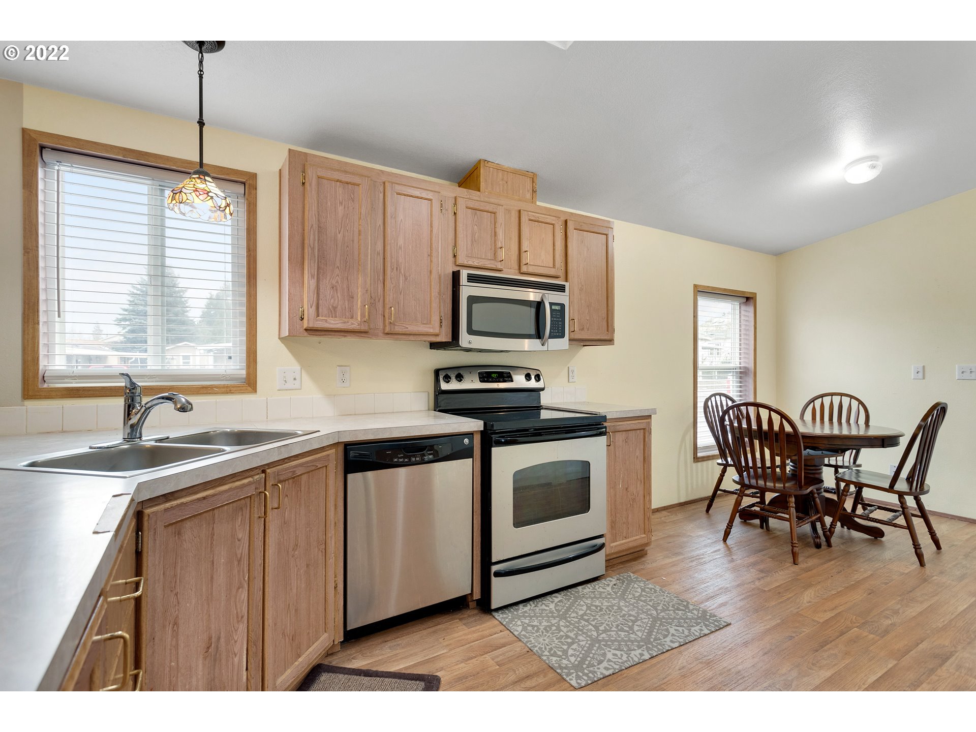 17600 Southwest Bunker Oak Road Beaverton, OR 97006 - Photo 15 of 27 Gallery Image 15
