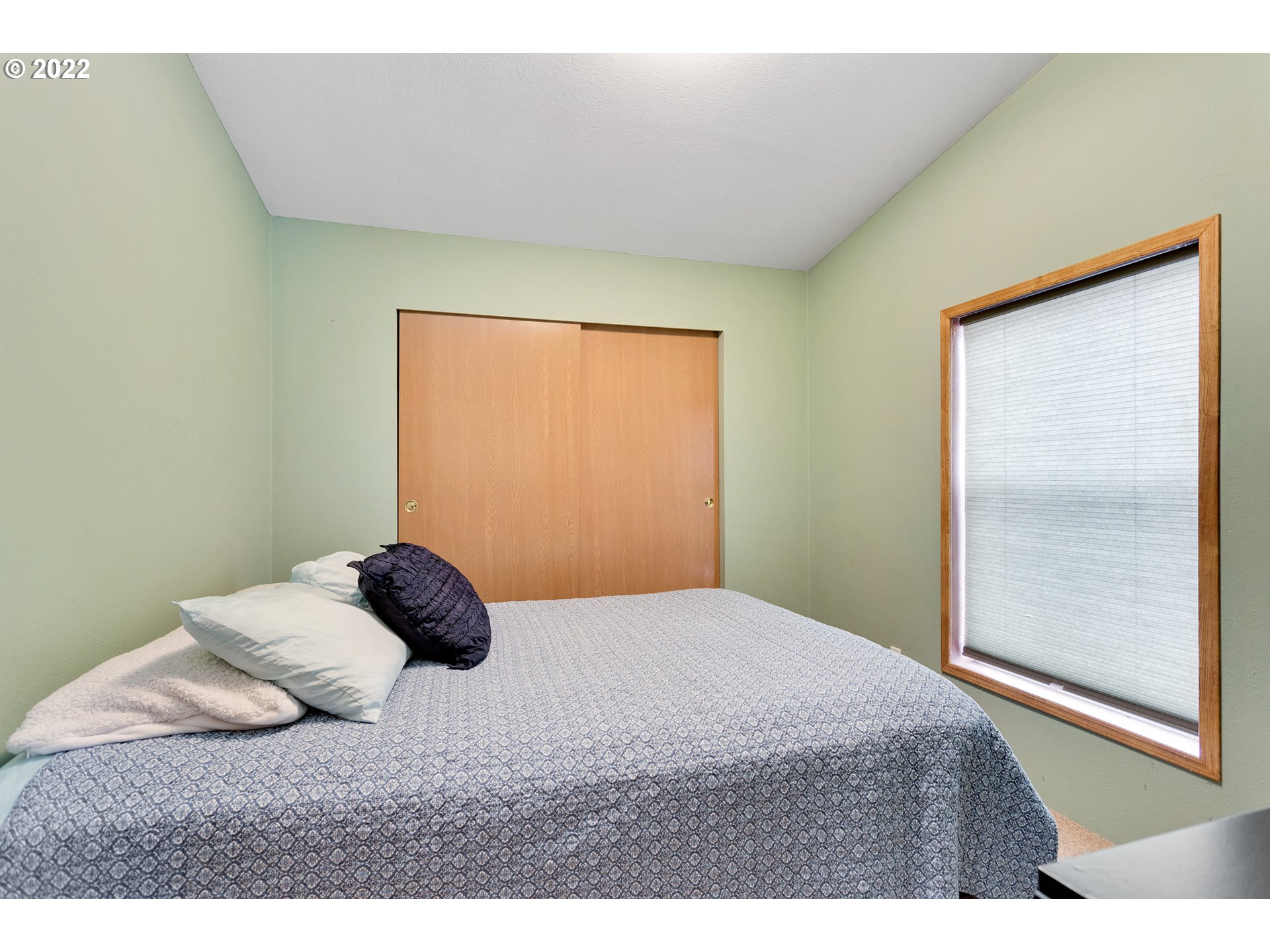 17600 Southwest Bunker Oak Road Beaverton, OR 97006 - Photo 16 of 27 Gallery Image 16