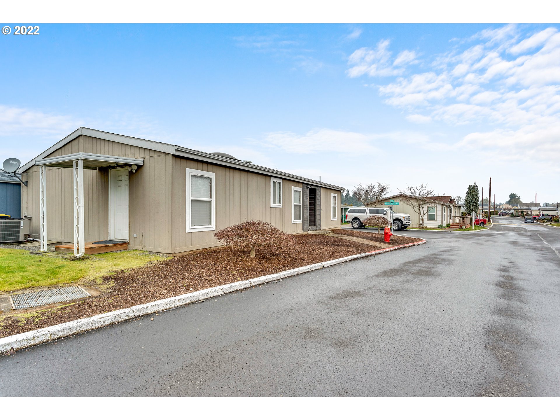 17600 Southwest Bunker Oak Road Beaverton, OR 97006 - Photo 25 of 27 Gallery Image 25