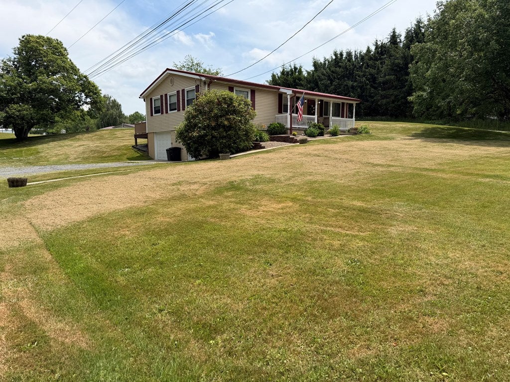 1385 Blue Jay 6 Road Cool Ridge, WV 25825 - Photo 6 of 76 Gallery Image 6