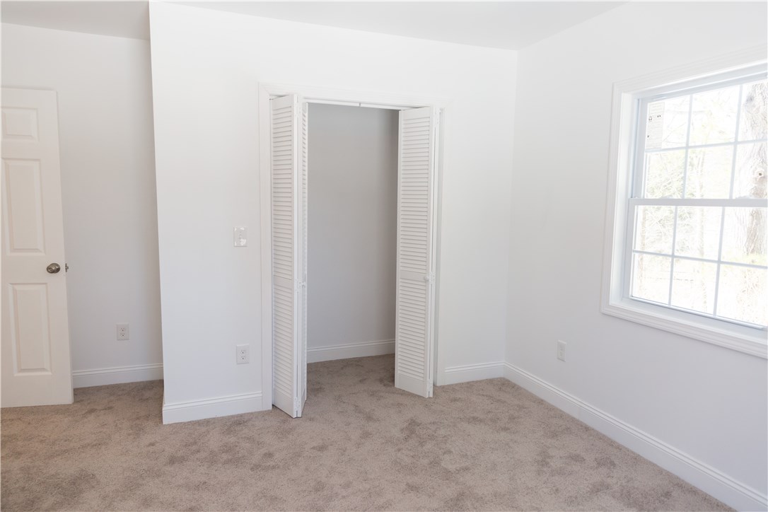 6 Wolf Hill Road Smithfield, RI 02917 - Photo 10 of 16