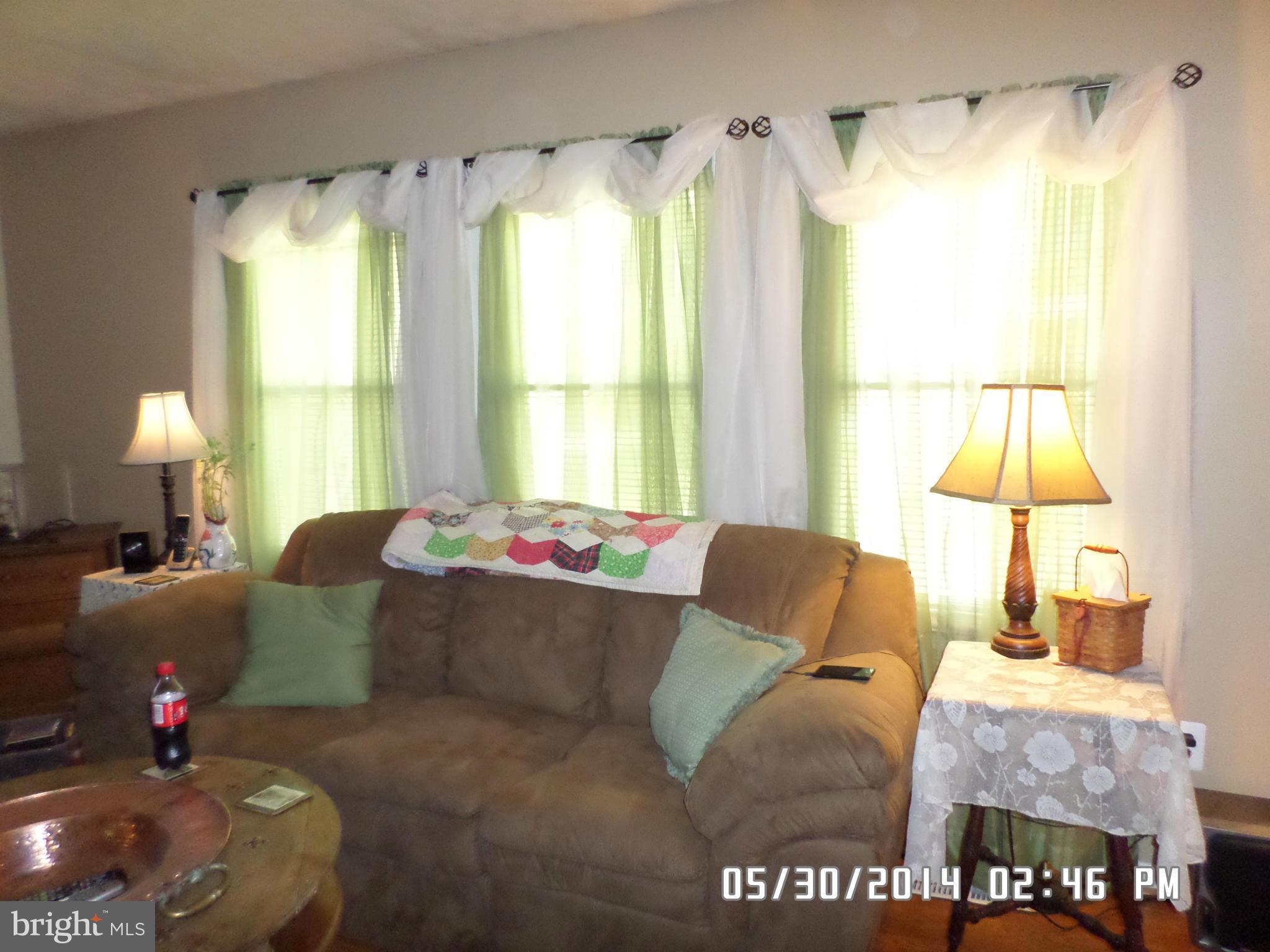 307 Happy Creek Road Locust Grove, VA 22508 - Photo 7 of 18 Living Room