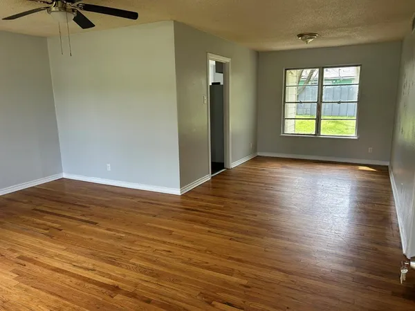 $189,000 | 121 Vandenburg Drive, Denison, TX 75020