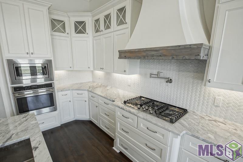 3072 Pointe-Marie Drive Baton Rouge, LA 70820 - Photo 8 of 40 Gallery Image 8