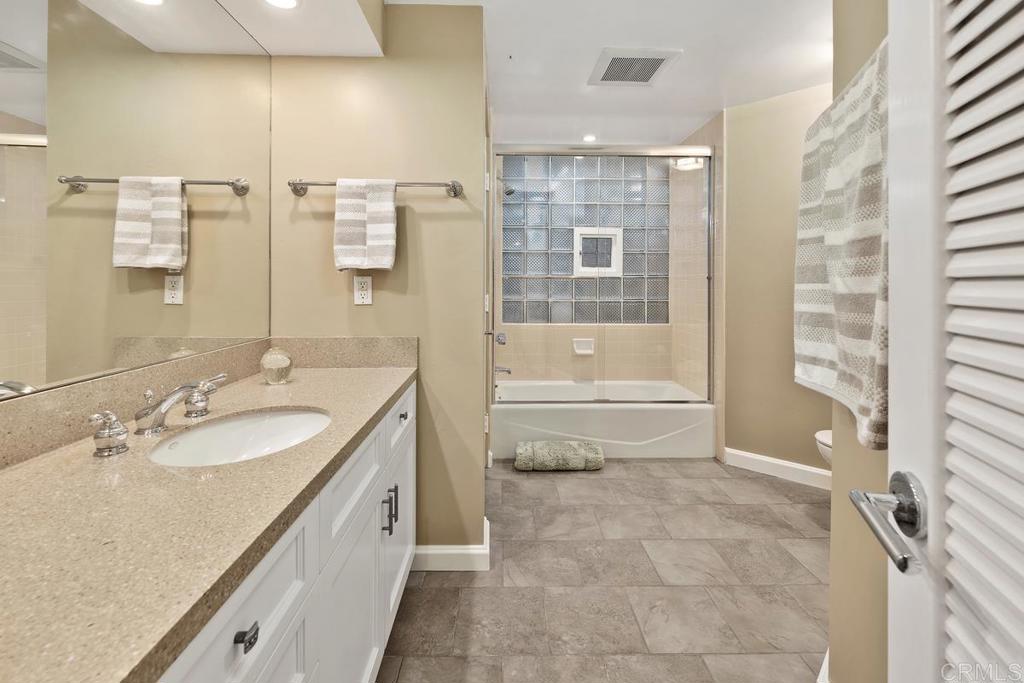 100 10th Street Del Mar, CA 92014 - Photo 20 of 29 Bath 3