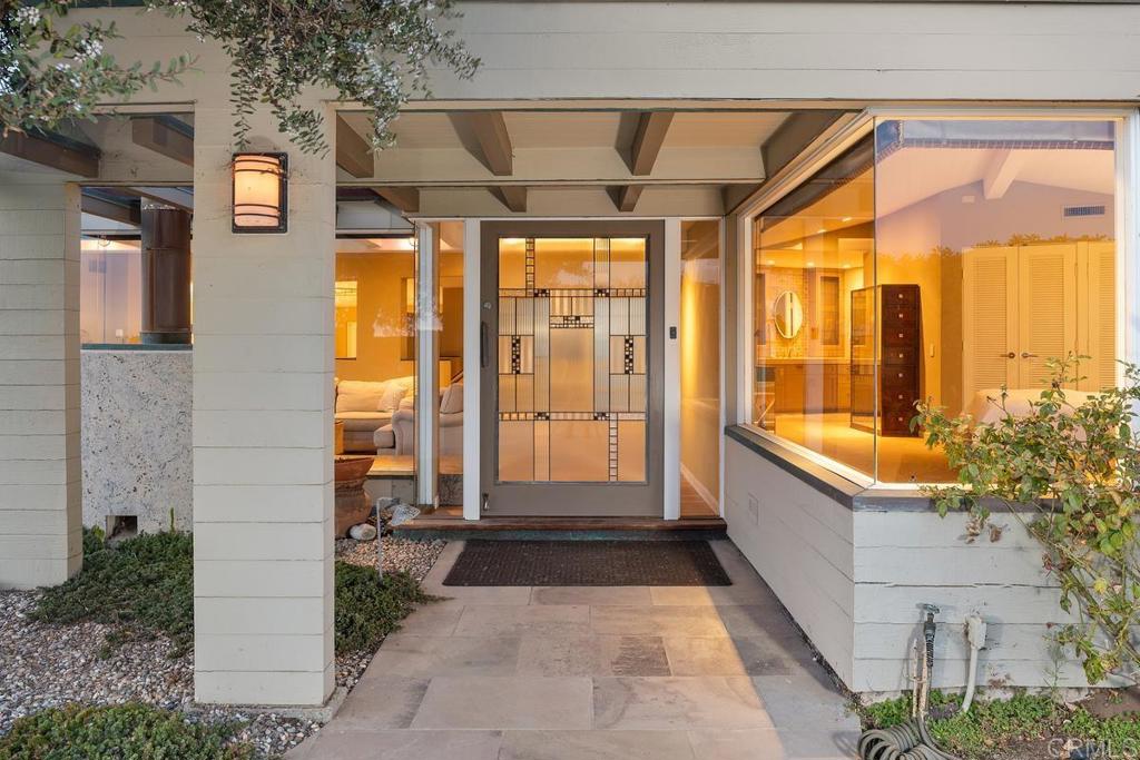 100 10th Street Del Mar, CA 92014 - Photo 5 of 29 Front Door