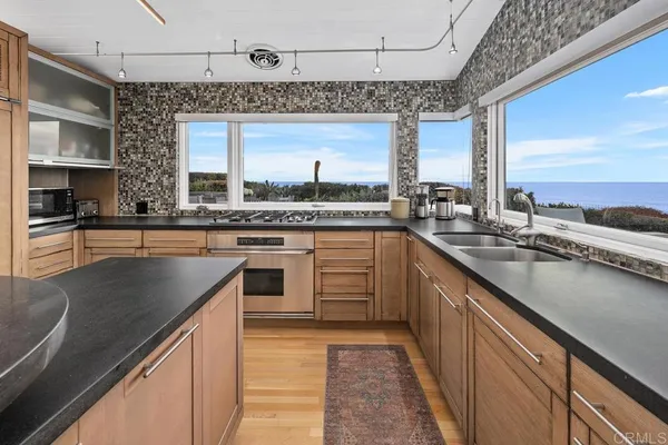 $30,000 | 100 10th Street, Del Mar, CA 92014