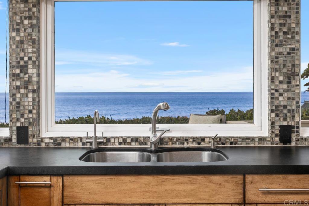 100 10th Street Del Mar, CA 92014 - Photo 10 of 29