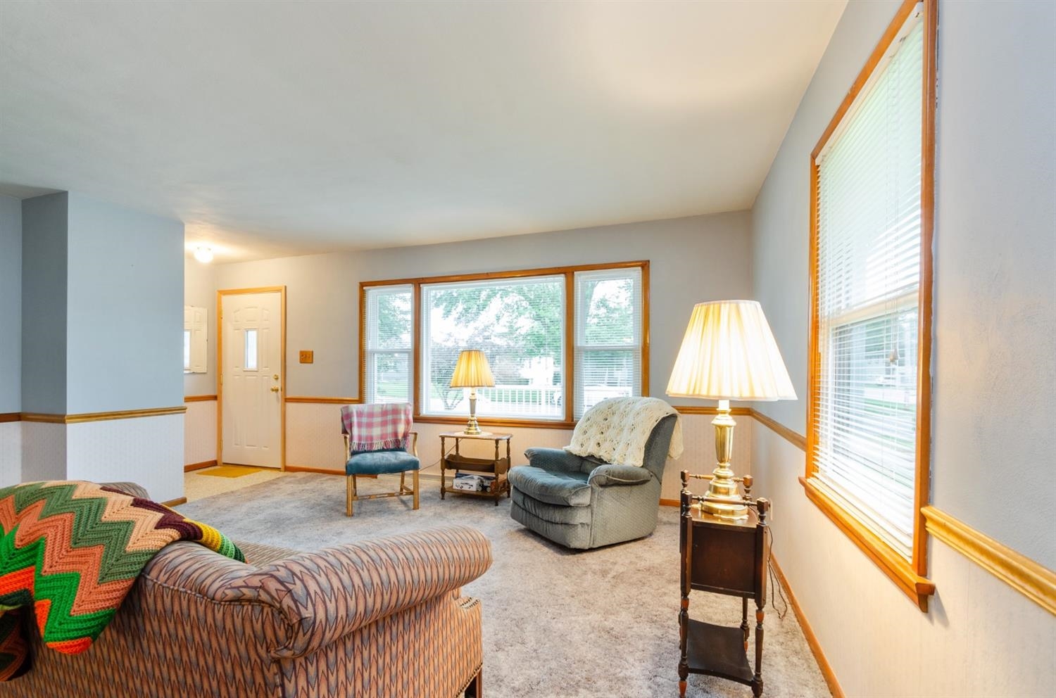145 Dwiggins Griffith, IN 46319 - Photo 2 of 10 1500x992