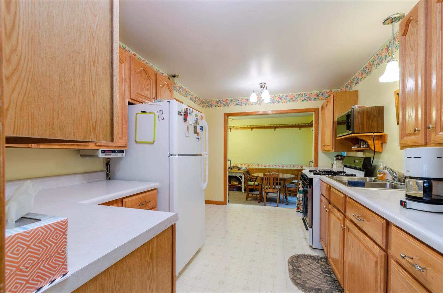 145 Dwiggins Griffith, IN 46319 - Photo 3 of 10 1500x992