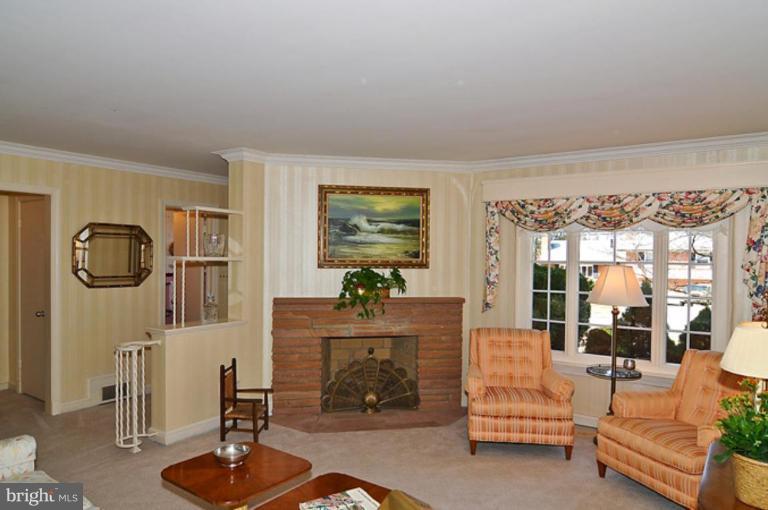 9809 Old Spring Road Kensington, MD 20895 - Photo 13 of 15 Living Room