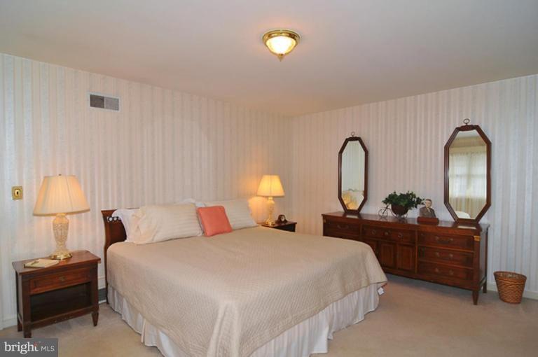 9809 Old Spring Road Kensington, MD 20895 - Photo 7 of 15 Bedroom #2
