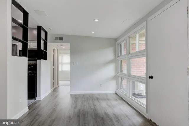 $159,900 | 7402 18th Avenue, Unit 14, Hyattsville, MD 20783