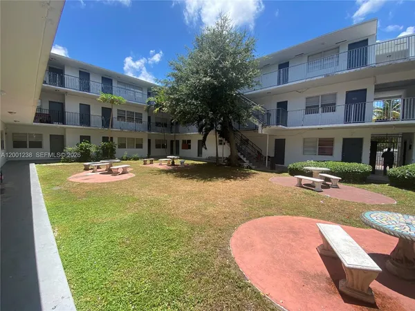 $1,575 | 13700 Northeast 6th Avenue, Unit 205, North Miami, FL 33161