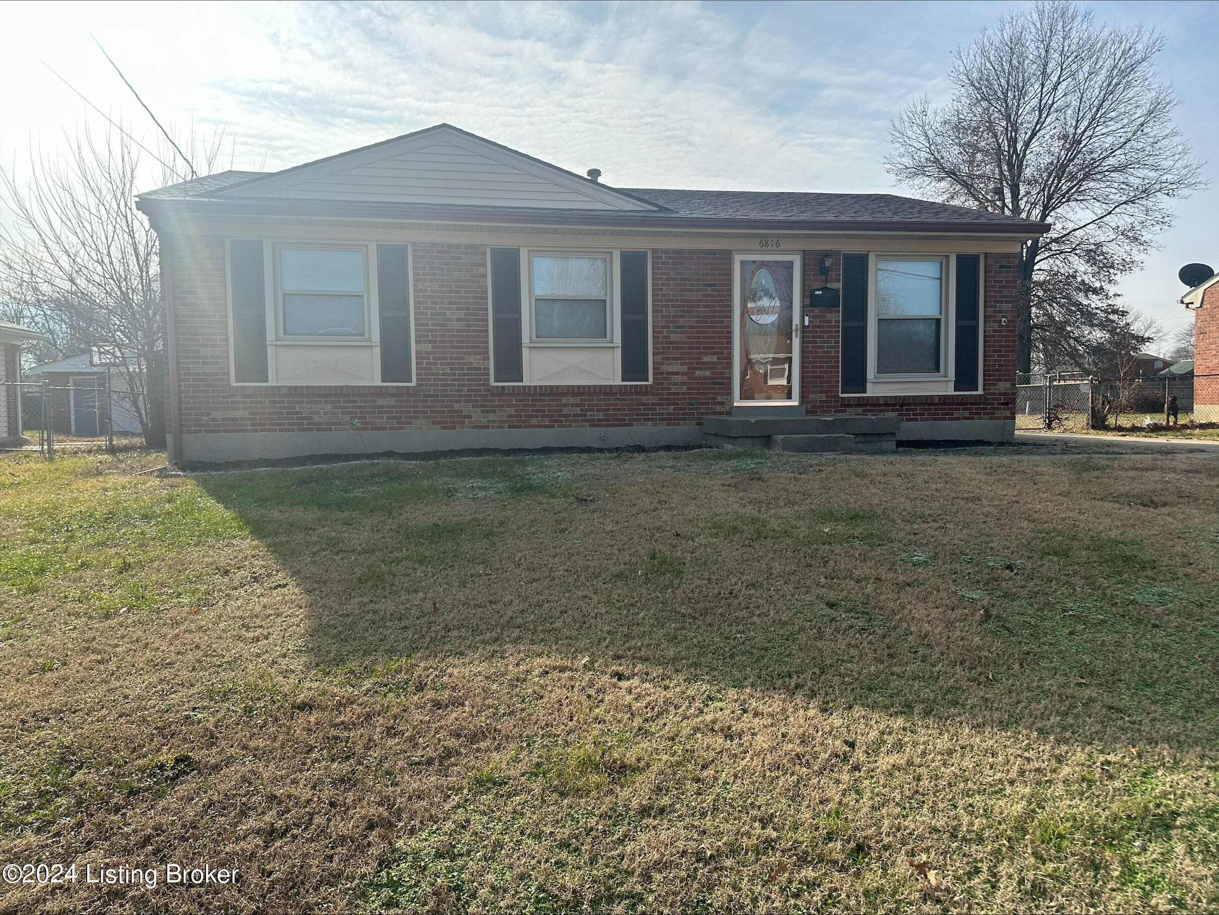 6816 Barfield Road Louisville, KY 40258 - Photo 25 of 26 6816 barfield front pic side