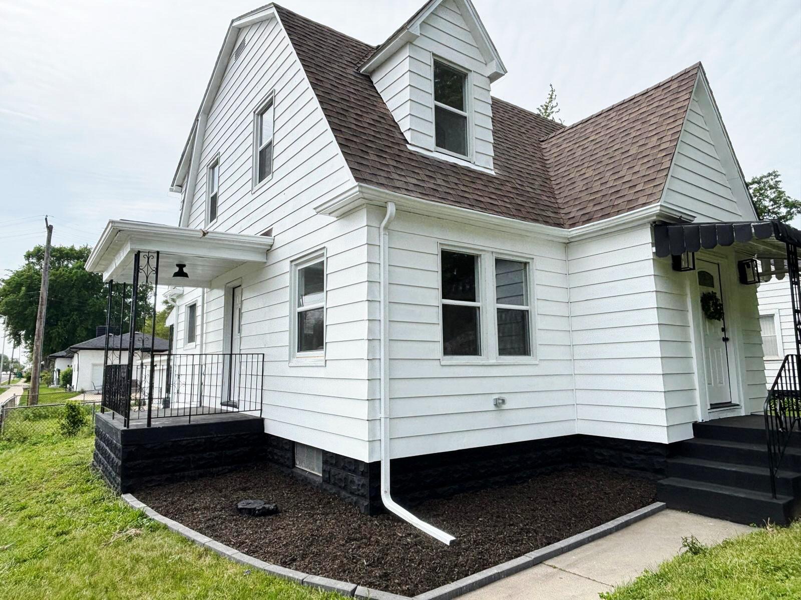 4488 Madison Street Gary, IN 46408 - Photo 3 of 22 1600x1200