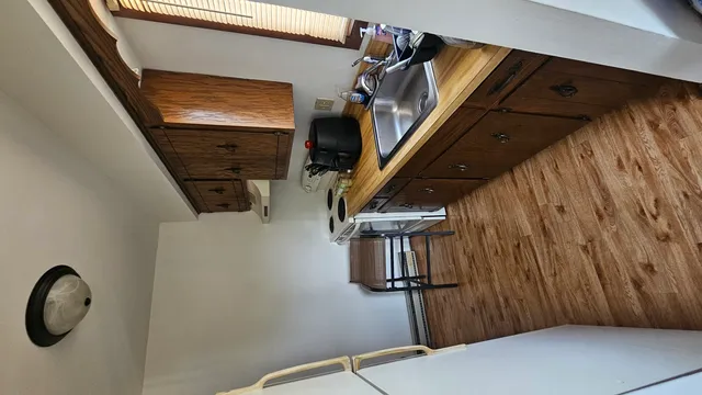 $390,000 | 18707 Burnham Avenue, Lansing, IL 60438