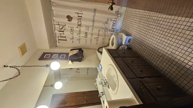 $390,000 | 18707 Burnham Avenue, Lansing, IL 60438