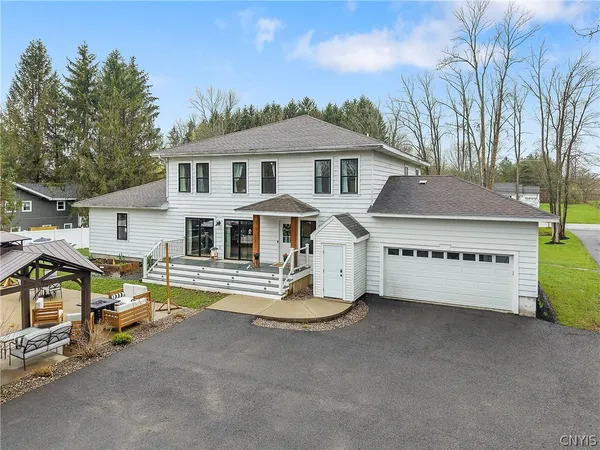 $549,900 | 2590 Co Rte 7, Oswego, NY 13126