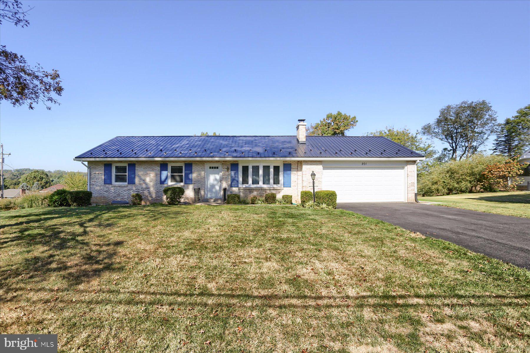 201 Hilltop Road Boiling Springs, PA 17007 - Photo 1 of 47 Gallery Image 1