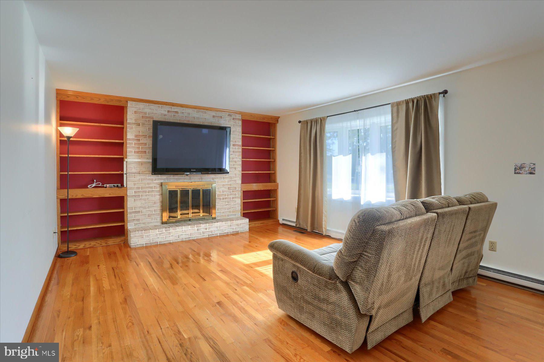 201 Hilltop Road Boiling Springs, PA 17007 - Photo 6 of 47 Gallery Image 6