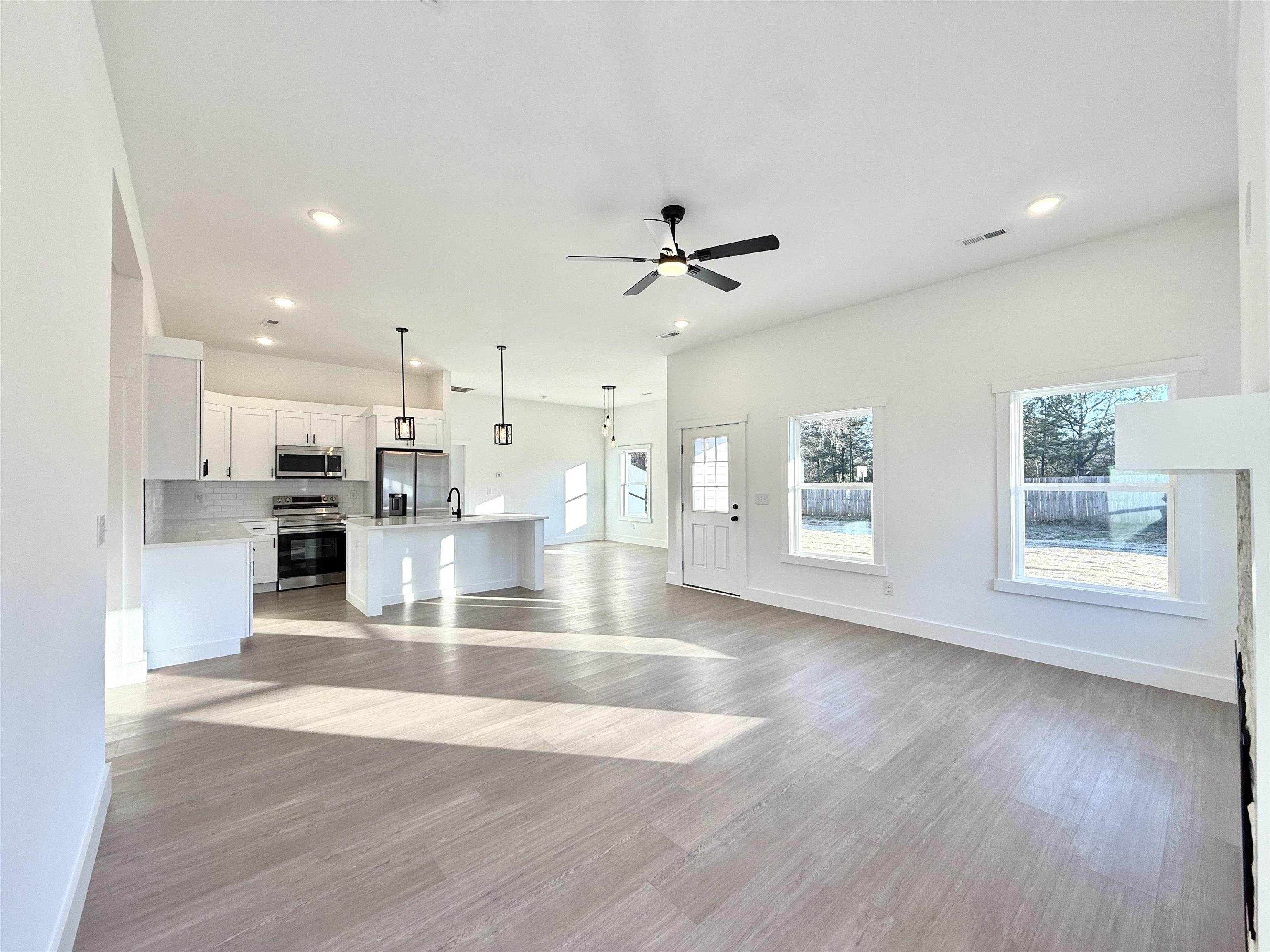 177 Cedar Avenue Wellford, SC 29385 - Photo 12 of 34