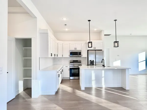 $329,900 | 177 Cedar Avenue, Wellford, SC 29385