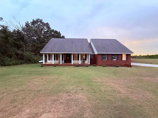 $272,500 | 176 Highway 365, Booneville, MS 38829