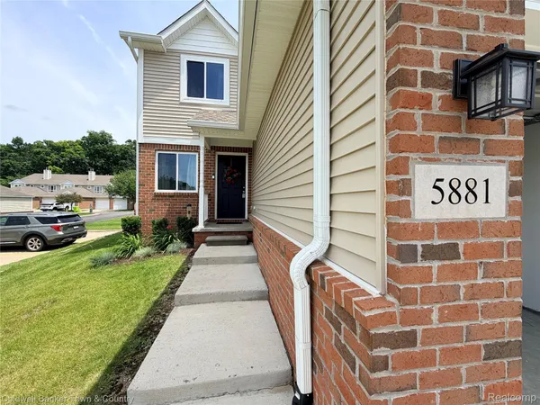 $2,500 | 5881 Woodruff View Drive, Brighton, MI 48116