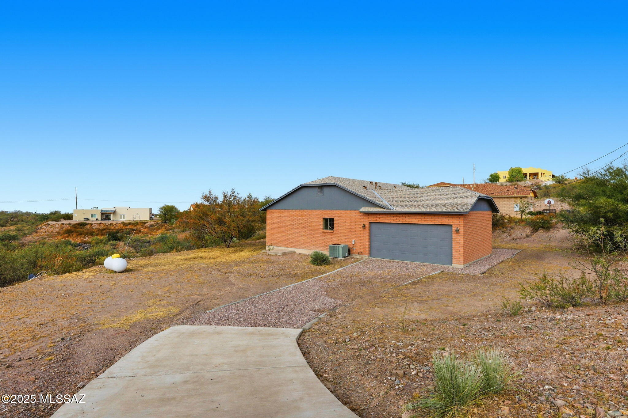 1028 Calle Cumpas Rio Rico, AZ 85648 - Photo 5 of 38 Gallery Image 5