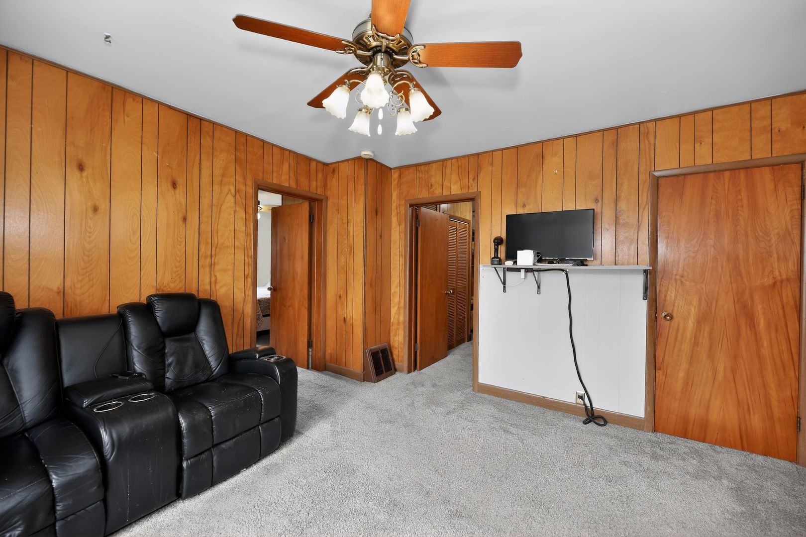 311 Marengo Road Harvard, IL 60033 - Photo 4 of 28