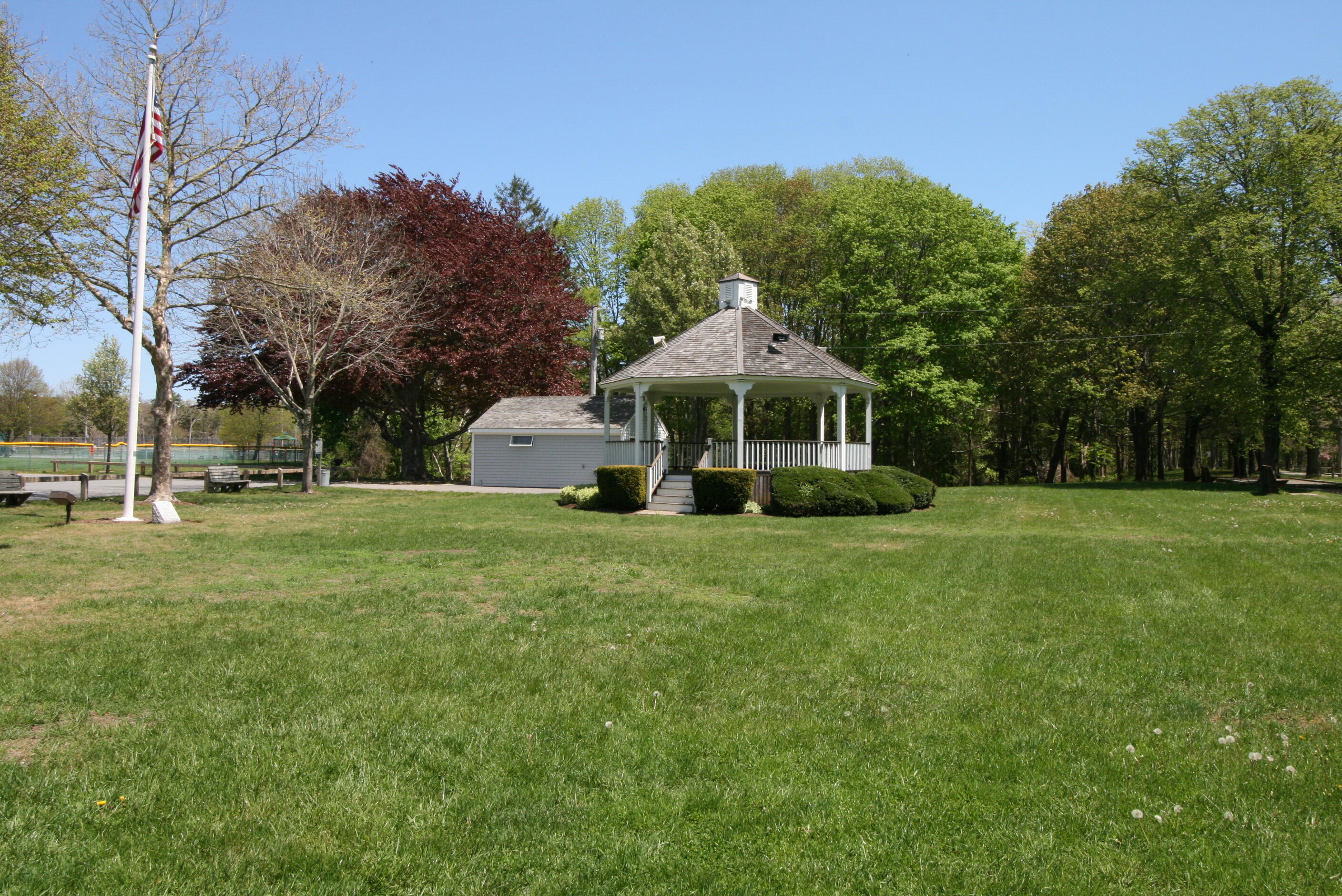 24 Robbins Road Harwich Port, MA 02646 - Photo 15 of 16 bankstandbandstand,biketrail (4)