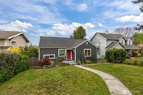 $799,000 | 8450 East Side Drive Northeast, Tacoma, WA 98422