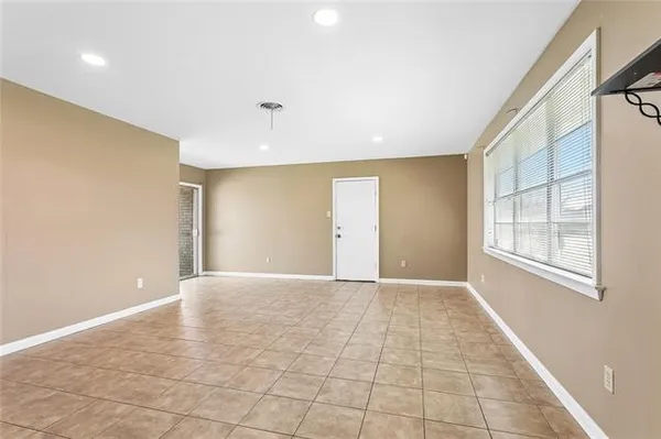 $1,895 | 2486 Hyman Place, New Orleans, LA 70131