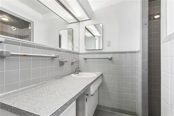 $1,895 | 2486 Hyman Place, New Orleans, LA 70131