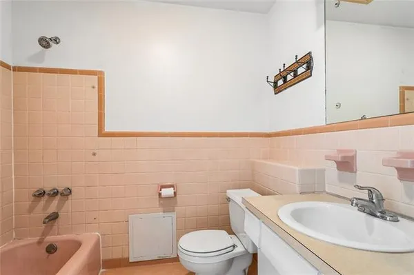 $1,895 | 2486 Hyman Place, New Orleans, LA 70131