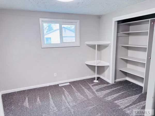 $289,000 | 565 Lansing Street, Blackfoot, ID 83221