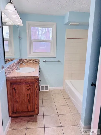 $289,000 | 565 Lansing Street, Blackfoot, ID 83221