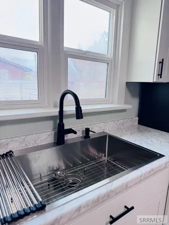 $289,000 | 565 Lansing Street, Blackfoot, ID 83221