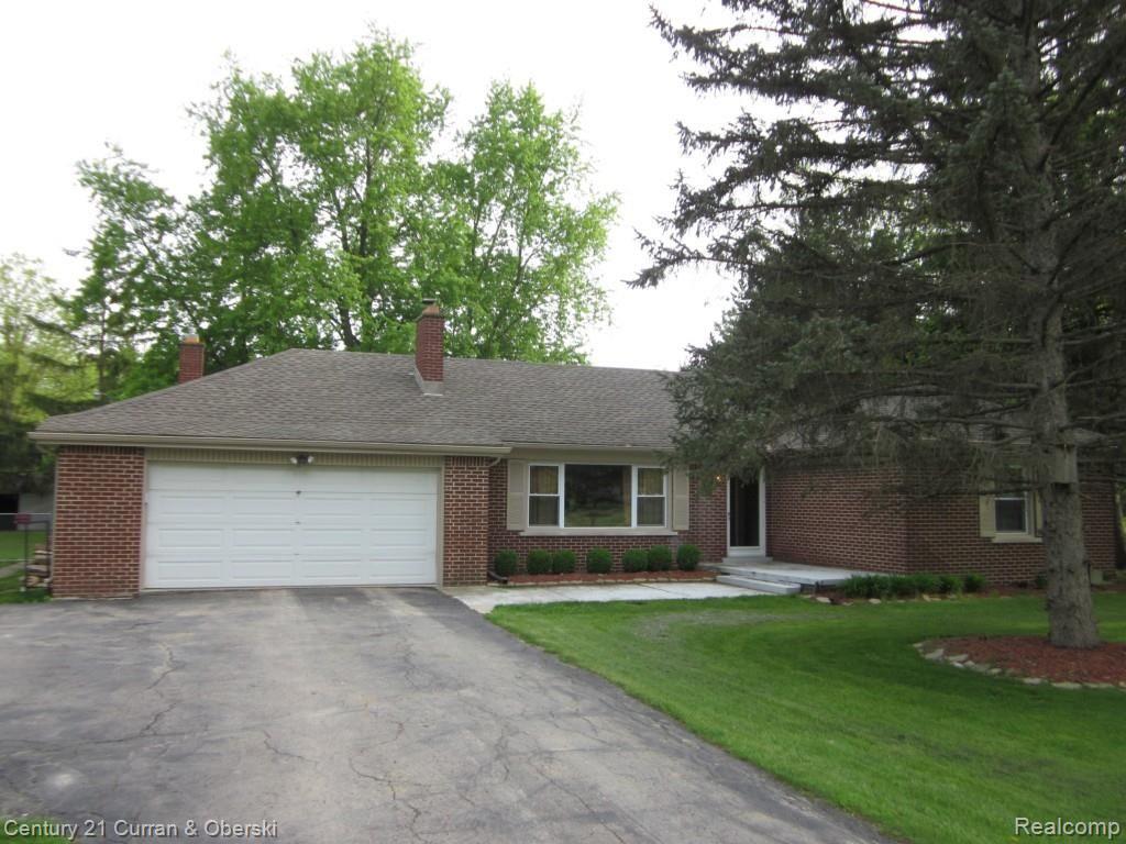 46515 Maben Road Canton, MI 48187 - Photo 21 of 56 2 CAR ATTACHED GARAGE