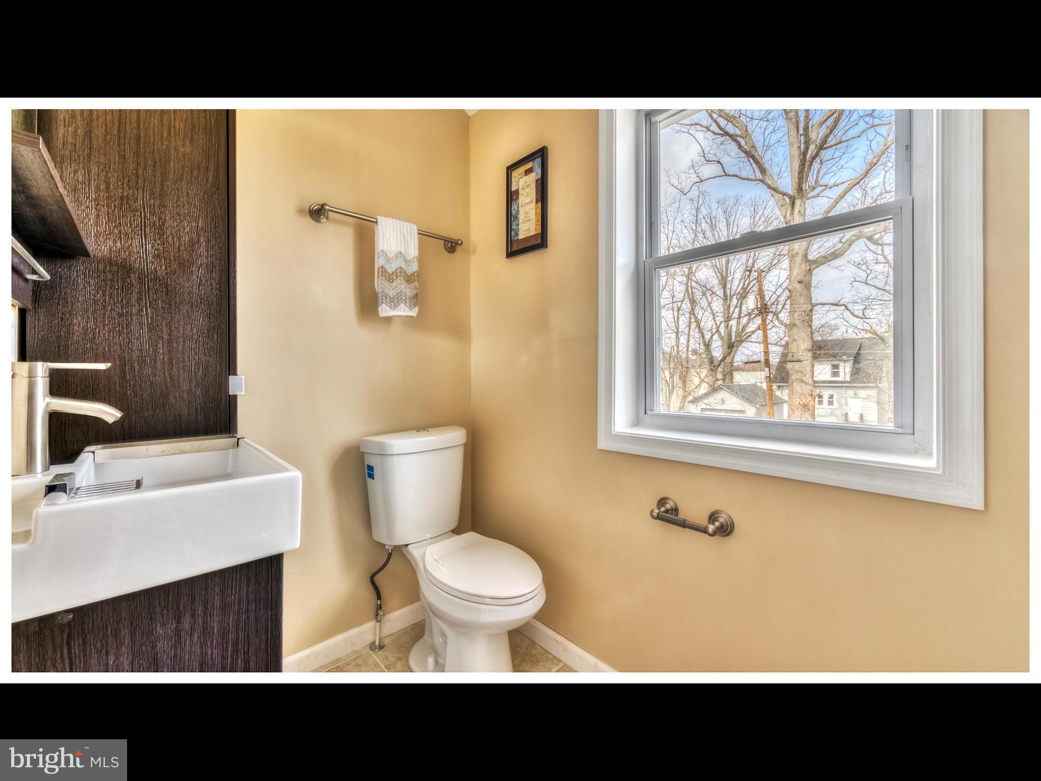 4110 Wentworth Road Baltimore, MD 21207 - Photo 19 of 30 Bath (Master)